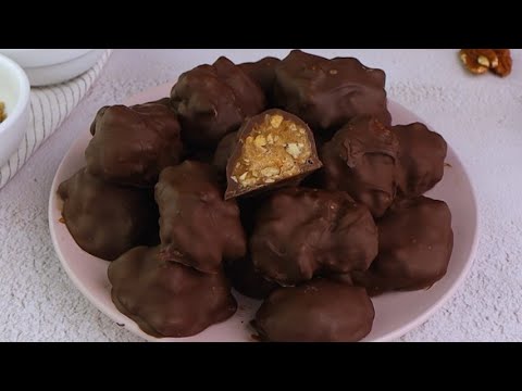 Homemade chocolate turtles: one of the BEST candy recipes that you can enjoy all year round!