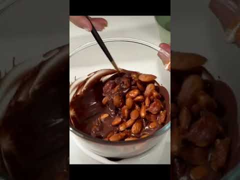So Delicious Chocolate Caramel Almond Candy Recipe #shorts #dessert #food #bakingadream #newtoyou